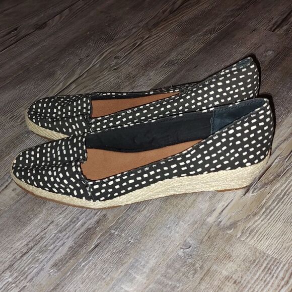 LUCKY BRAND BLACK AND WHITE WEDGES 2" HEEL WOMEN'S SIZE 9.5 NWOT - Picture 3 of 6